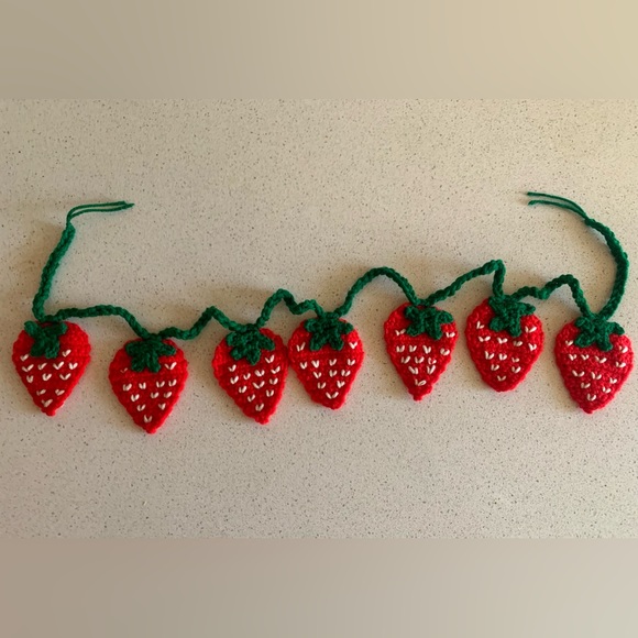 Strawberry Garland Handmade Crochet - Picture 2 of 11